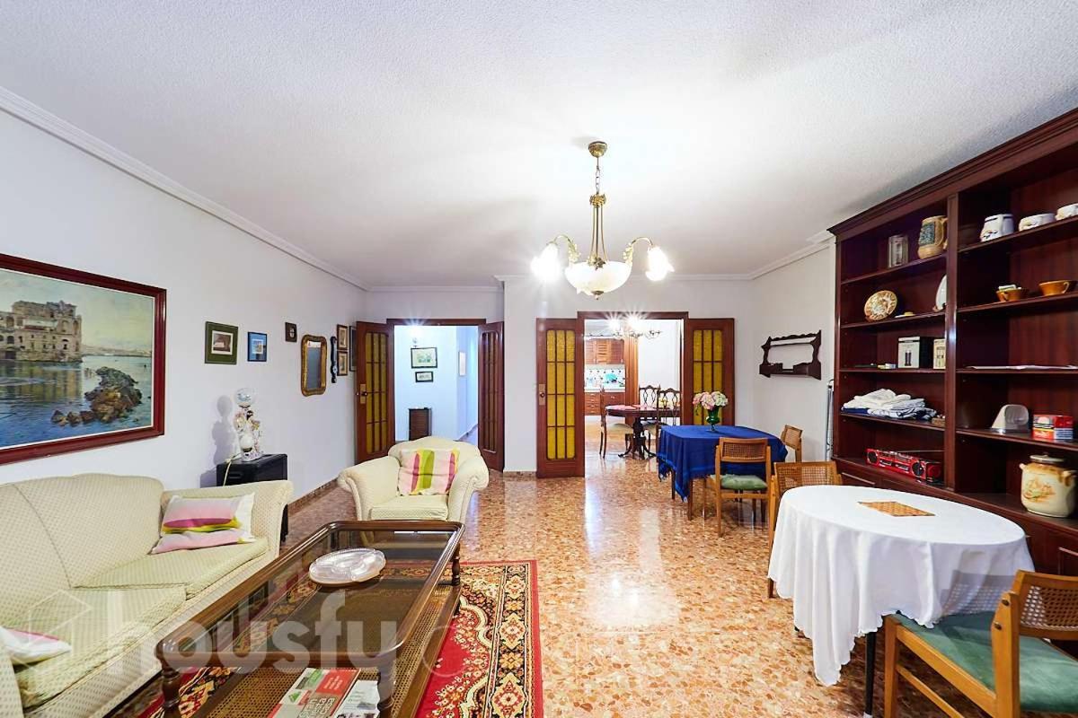 Lovely Bedroom In A Shared Apartment In The Center Of Alicante Extérieur photo