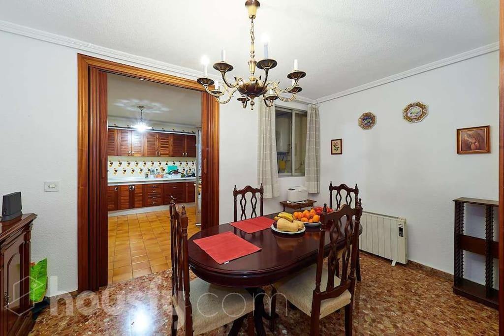 Lovely Bedroom In A Shared Apartment In The Center Of Alicante Extérieur photo
